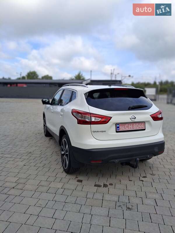 Позашляховик / Кросовер Nissan Qashqai 2014 в Львові фото 8 Позашляховик / Кросовер Nissan Qashqai 2014 в Львові