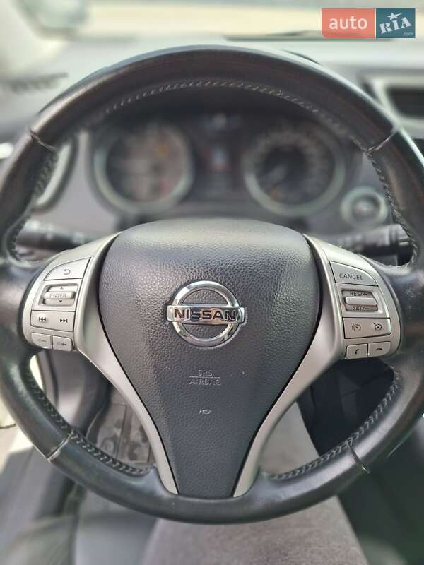 Позашляховик / Кросовер Nissan Qashqai 2014 в Львові фото 22 Позашляховик / Кросовер Nissan Qashqai 2014 в Львові