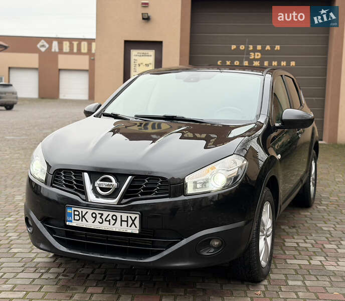 Внедорожник / Кроссовер Nissan Qashqai 2010 в Ровно