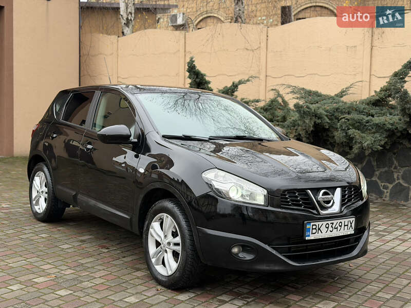 Внедорожник / Кроссовер Nissan Qashqai 2010 в Ровно