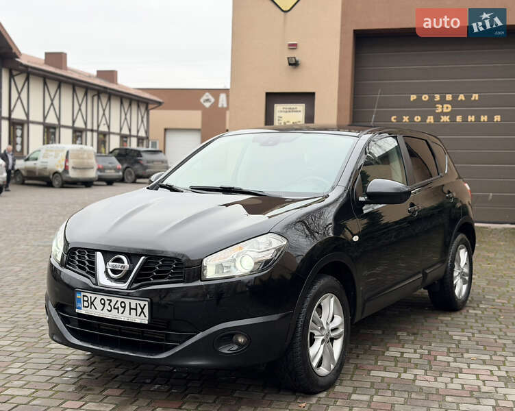 Внедорожник / Кроссовер Nissan Qashqai 2010 в Ровно