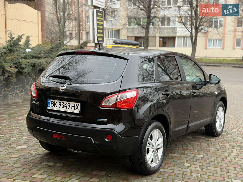 Внедорожник / Кроссовер Nissan Qashqai 2010 в Ровно