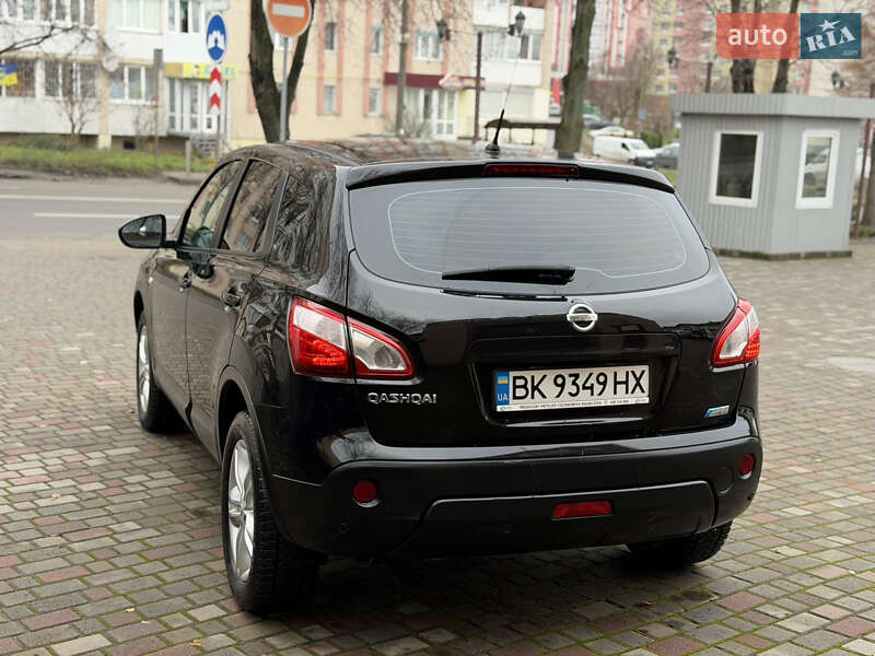 Внедорожник / Кроссовер Nissan Qashqai 2010 в Ровно