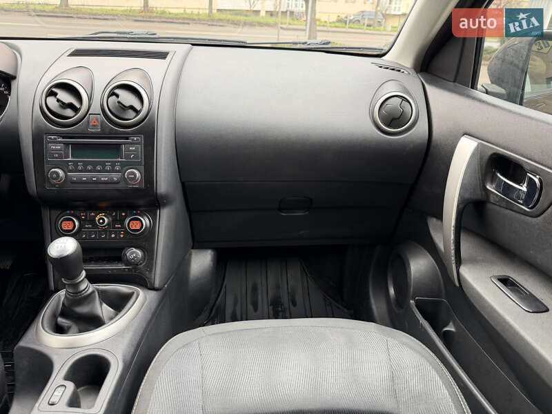 Внедорожник / Кроссовер Nissan Qashqai 2010 в Ровно