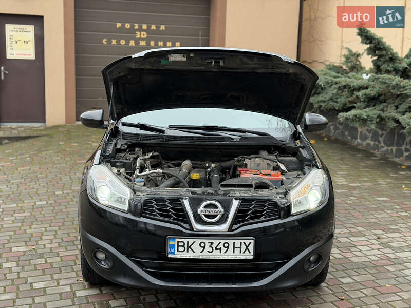 Внедорожник / Кроссовер Nissan Qashqai 2010 в Ровно