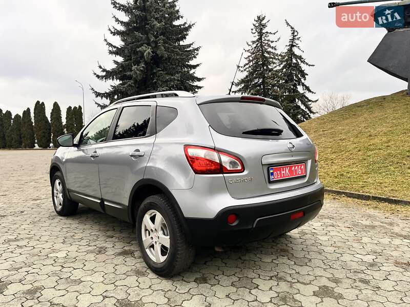 Внедорожник / Кроссовер Nissan Qashqai 2013 в Дубно