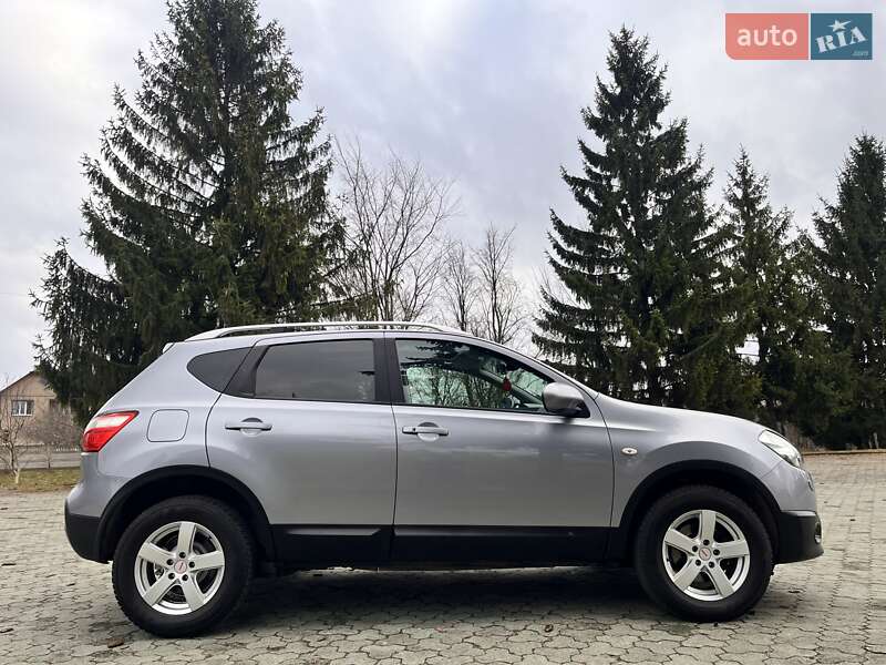 Внедорожник / Кроссовер Nissan Qashqai 2013 в Дубно