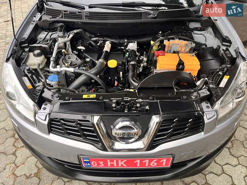 Внедорожник / Кроссовер Nissan Qashqai 2013 в Дубно