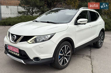 Внедорожник / Кроссовер Nissan Qashqai 2015 в Полтаве