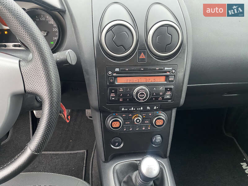 Внедорожник / Кроссовер Nissan Qashqai 2007 в Ивано-Франковске