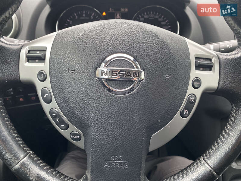 Позашляховик / Кросовер Nissan Qashqai 2011 в Луцьку