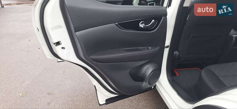 Внедорожник / Кроссовер Nissan Qashqai 2015 в Новоархангельске фото 58 Внедорожник / Кроссовер Nissan Qashqai 2015 в Новоархангельске