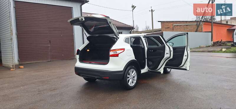 Внедорожник / Кроссовер Nissan Qashqai 2015 в Новоархангельске фото 103 Внедорожник / Кроссовер Nissan Qashqai 2015 в Новоархангельске