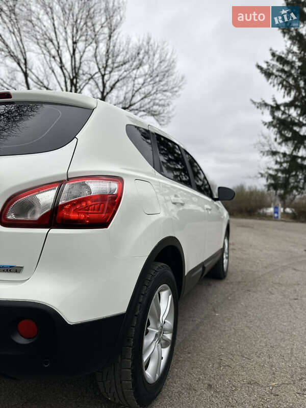 Внедорожник / Кроссовер Nissan Qashqai 2010 в Кицмани