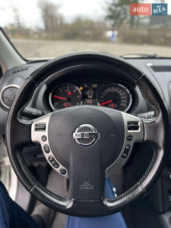 Внедорожник / Кроссовер Nissan Qashqai 2010 в Кицмани