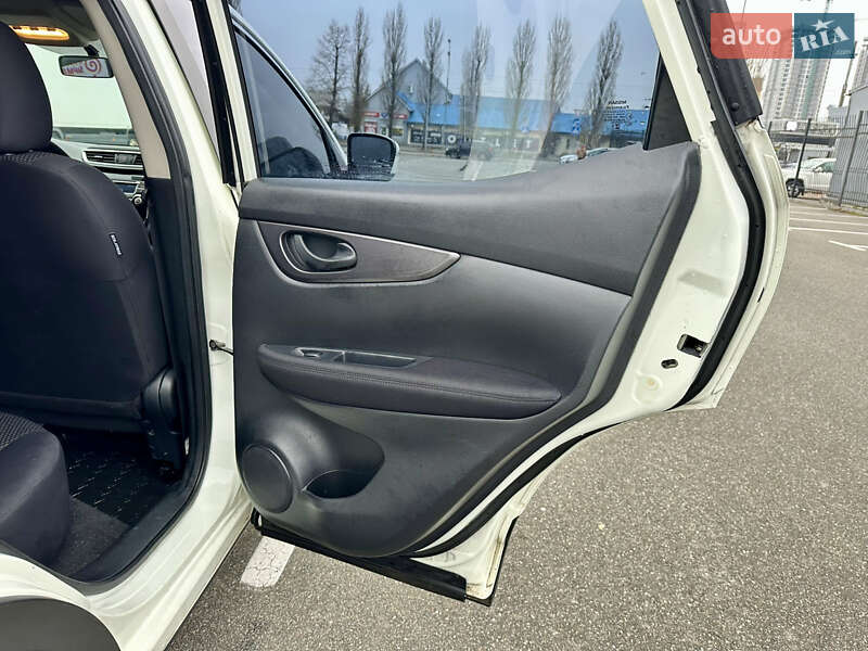 Позашляховик / Кросовер Nissan Qashqai 2017 в Києві фото 32 Позашляховик / Кросовер Nissan Qashqai 2017 в Києві