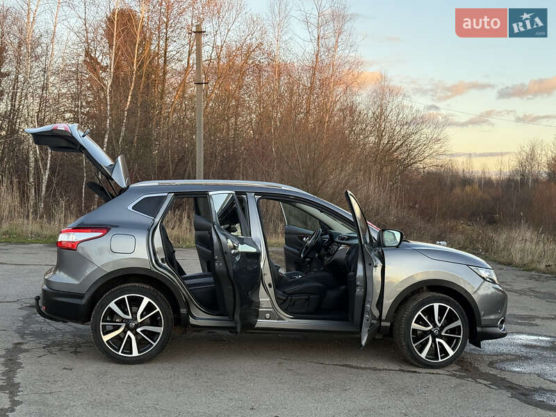Позашляховик / Кросовер Nissan Qashqai 2015 в Трускавці фото 28 Позашляховик / Кросовер Nissan Qashqai 2015 в Трускавці