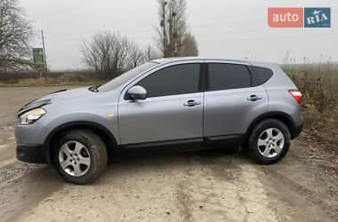 Внедорожник / Кроссовер Nissan Qashqai 2011 в Новой Ушице