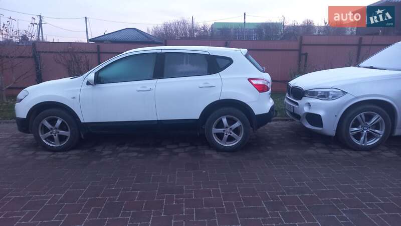Внедорожник / Кроссовер Nissan Qashqai 2012 в Нововолынске