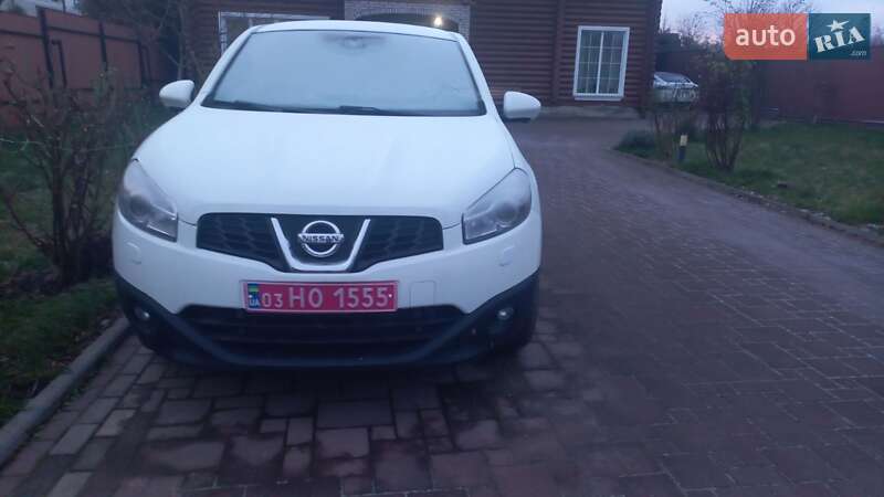 Внедорожник / Кроссовер Nissan Qashqai 2012 в Нововолынске