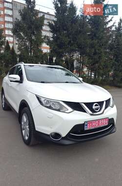 Внедорожник / Кроссовер Nissan Qashqai 2015 в Тернополе