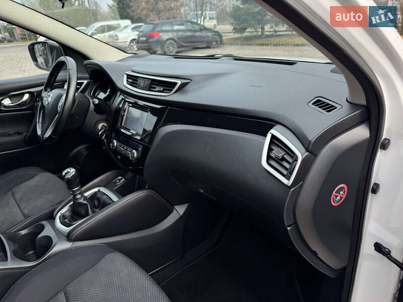 Внедорожник / Кроссовер Nissan Qashqai 2015 в Ивано-Франковске фото 36 Внедорожник / Кроссовер Nissan Qashqai 2015 в Ивано-Франковске