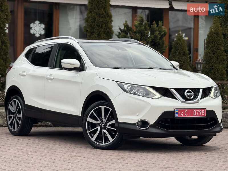 Позашляховик / Кросовер Nissan Qashqai 2015 в Стрию