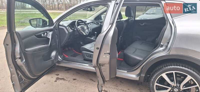 Позашляховик / Кросовер Nissan Qashqai 2016 в Новоархангельську