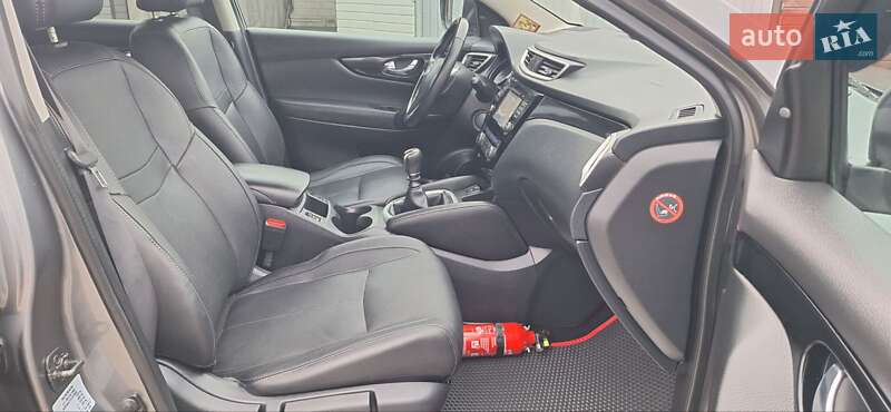 Позашляховик / Кросовер Nissan Qashqai 2016 в Новоархангельську