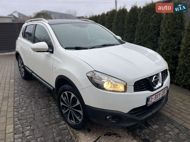 Внедорожник / Кроссовер Nissan Qashqai 2012 в Стрые