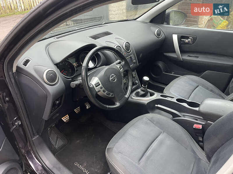 Внедорожник / Кроссовер Nissan Qashqai 2010 в Ивано-Франковске