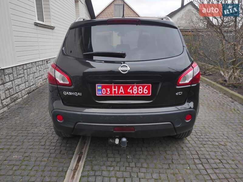 Внедорожник / Кроссовер Nissan Qashqai 2010 в Ровно