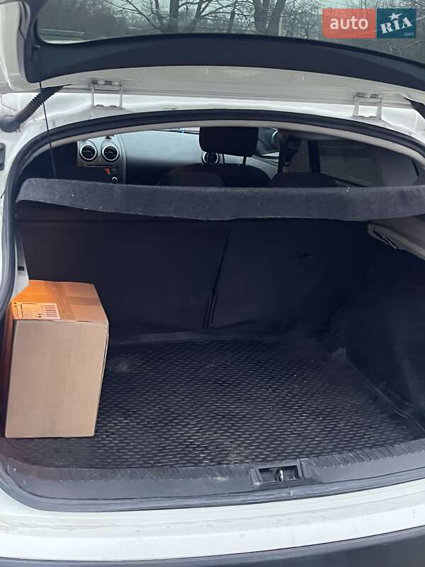 Внедорожник / Кроссовер Nissan Qashqai 2012 в Павлограде
