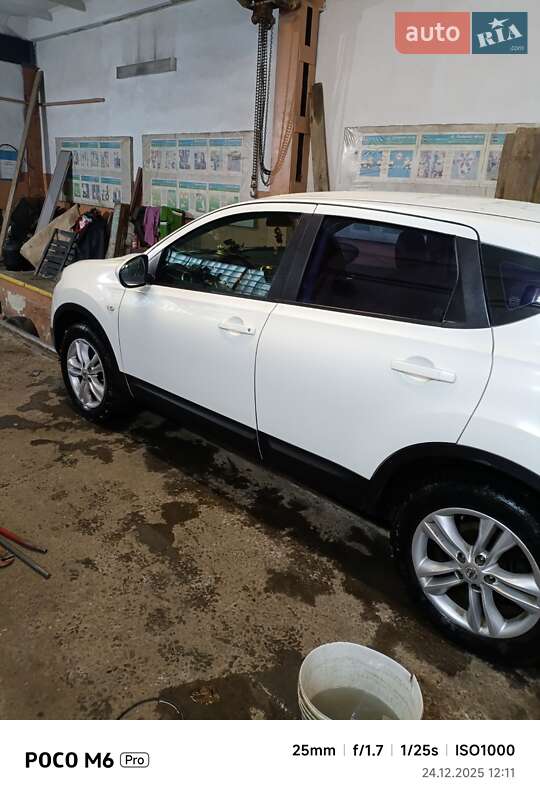 Внедорожник / Кроссовер Nissan Qashqai 2010 в Черновцах