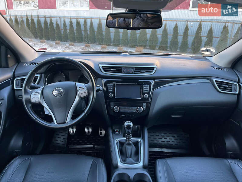 Внедорожник / Кроссовер Nissan Qashqai 2016 в Луцке
