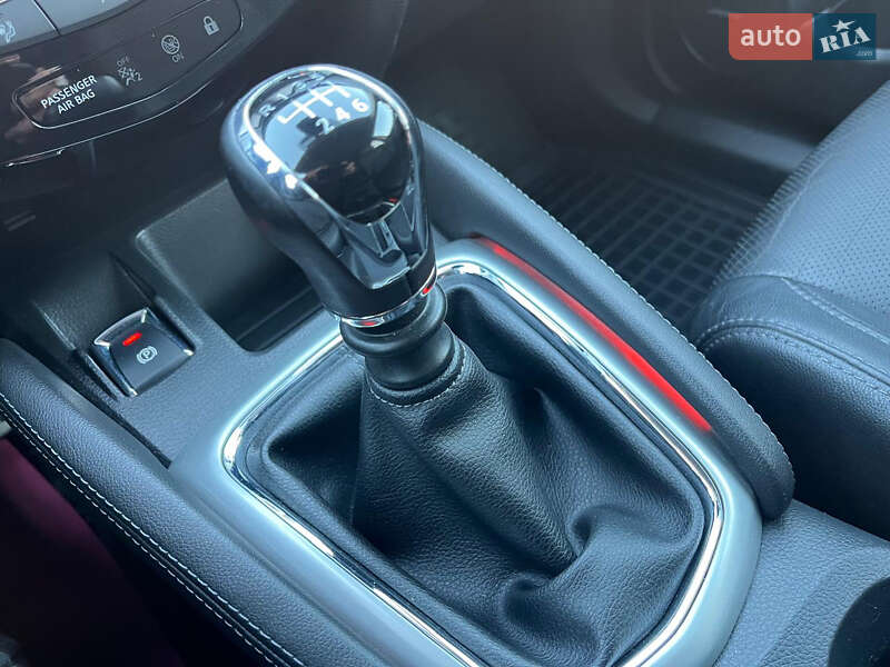 Внедорожник / Кроссовер Nissan Qashqai 2016 в Луцке