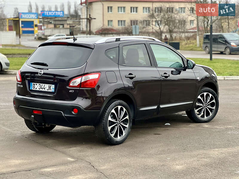 Позашляховик / Кросовер Nissan Qashqai 2013 в Дубні