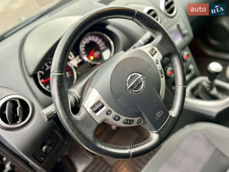 Позашляховик / Кросовер Nissan Qashqai 2013 в Дубні