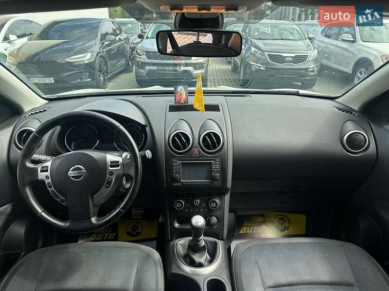 Внедорожник / Кроссовер Nissan Qashqai 2010 в Ивано-Франковске