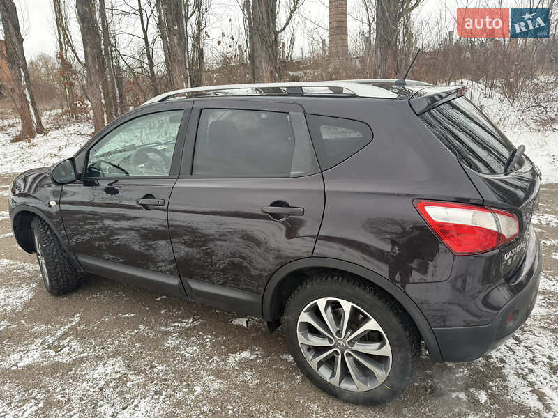 Внедорожник / Кроссовер Nissan Qashqai 2010 в Баре