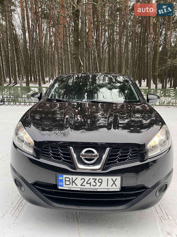 Внедорожник / Кроссовер Nissan Qashqai 2010 в Дубно