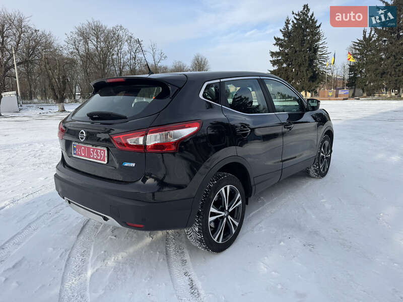 Внедорожник / Кроссовер Nissan Qashqai 2014 в Новоархангельске