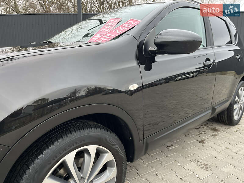 Внедорожник / Кроссовер Nissan Qashqai 2011 в Черновцах