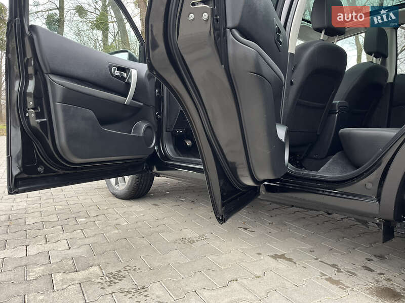 Внедорожник / Кроссовер Nissan Qashqai 2011 в Черновцах