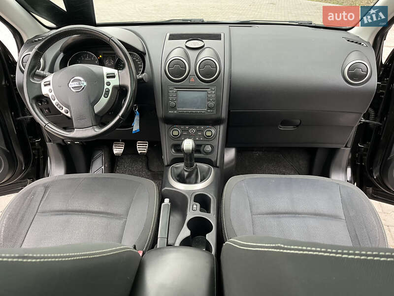 Внедорожник / Кроссовер Nissan Qashqai 2011 в Черновцах