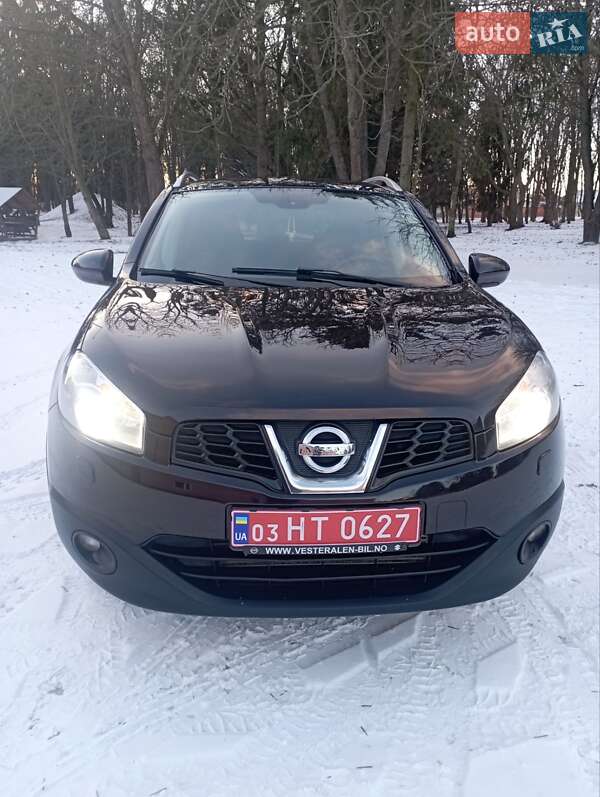 Внедорожник / Кроссовер Nissan Qashqai 2010 в Млинове