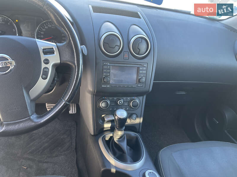 Позашляховик / Кросовер Nissan Qashqai 2011 в Рівному