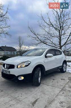 Позашляховик / Кросовер Nissan Qashqai 2011 в Стрию