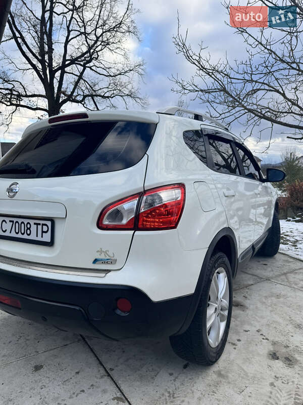 Внедорожник / Кроссовер Nissan Qashqai 2011 в Стрые