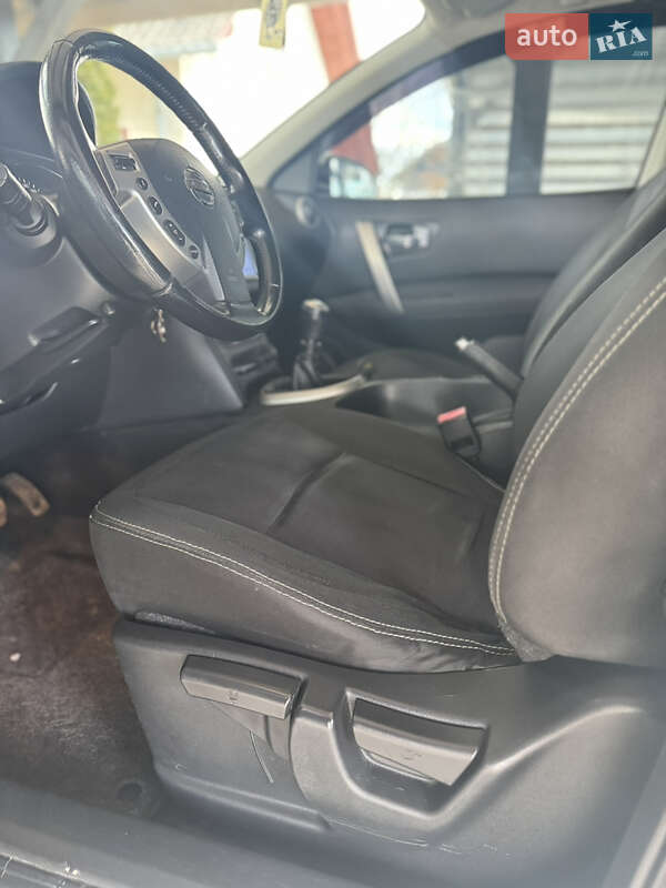 Внедорожник / Кроссовер Nissan Qashqai 2011 в Стрые